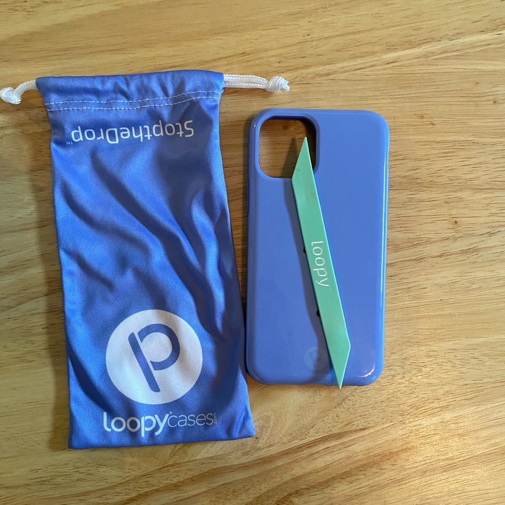 Periwinkle loopy case